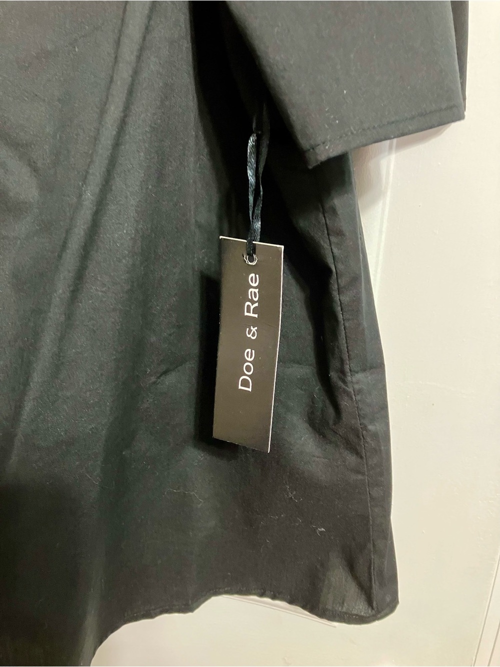 Doe & Rae Black Off-Shoulder Black Ruffle top - Picture 3 of 4